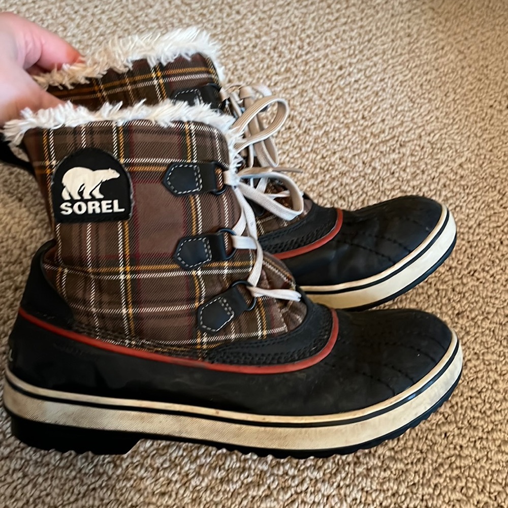 Adorable and warm Sorel winter boots